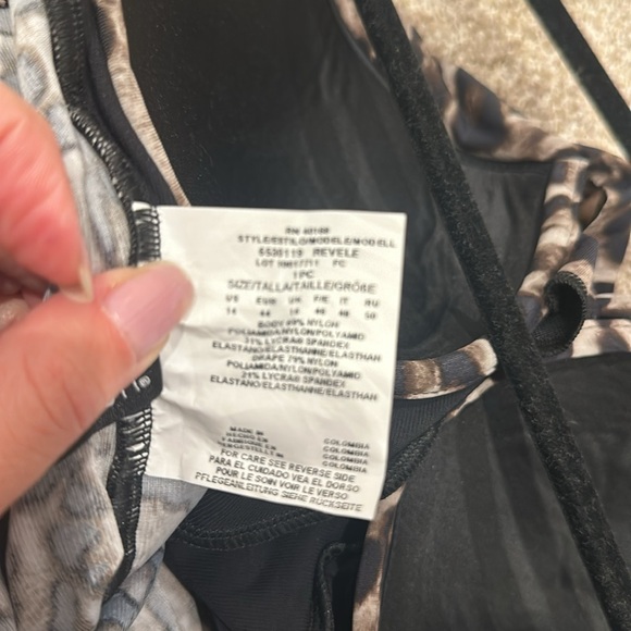 Never worn Miraclesuit Leopard One Piece - Picture 4 of 4